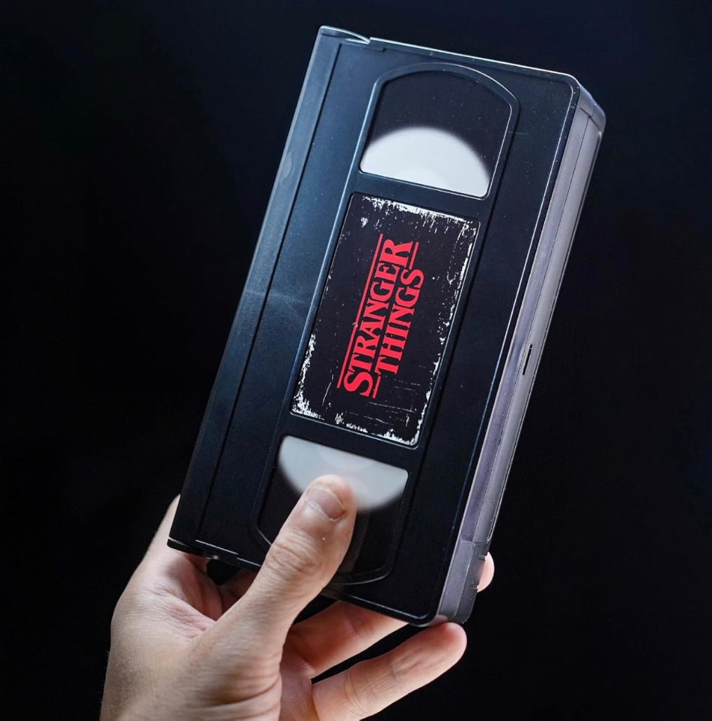 (Pre-order)Stranger Things VHS Tape Diorama